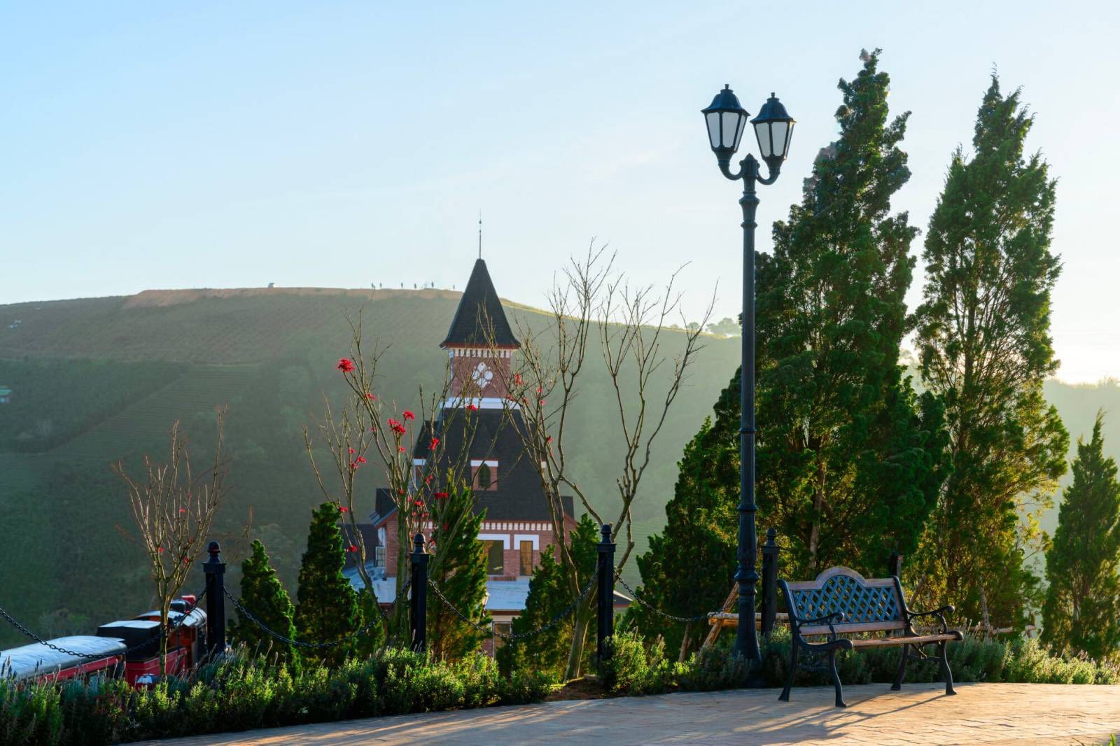 Vé Tham Quan Vườn Châu Âu Đà Lạt